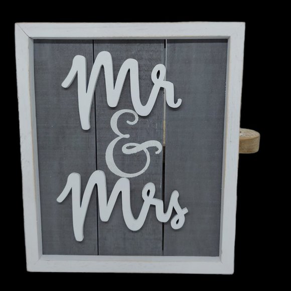 Malden International Designs Rustic Wood Frame Mr & Mrs - Picture 1 of 7